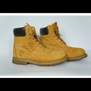 Women’s 6” Timberlands Boots
